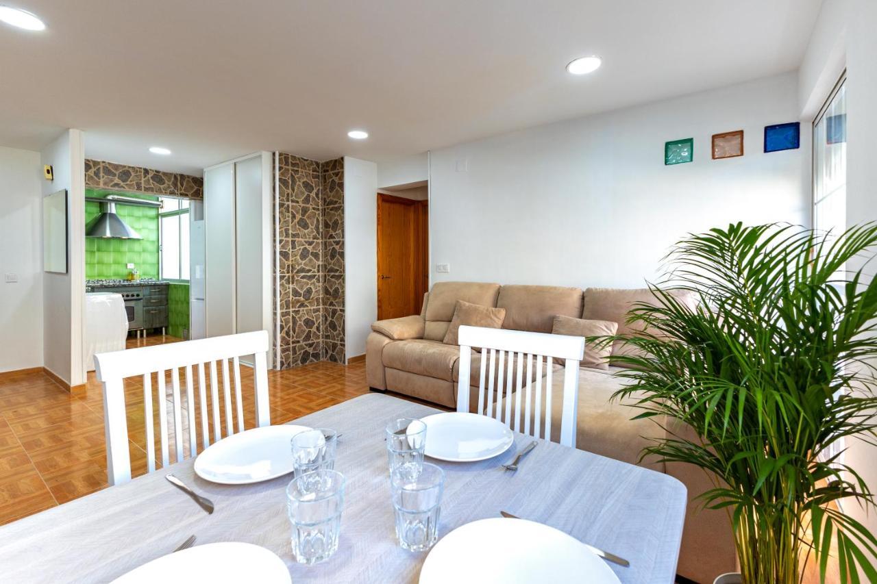Charming 2 Bedroom Apartment At Triana Center By Oui Seville Exterior photo